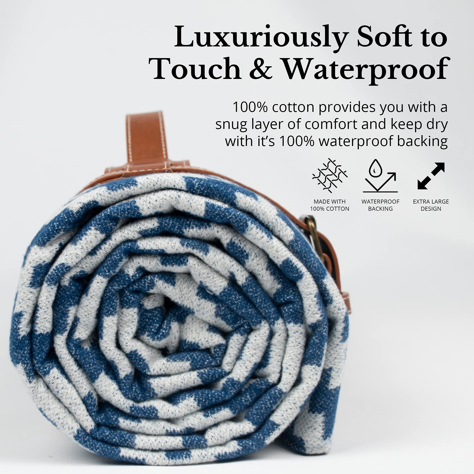 Komorebi folded blanket with handle for compact travel convenience