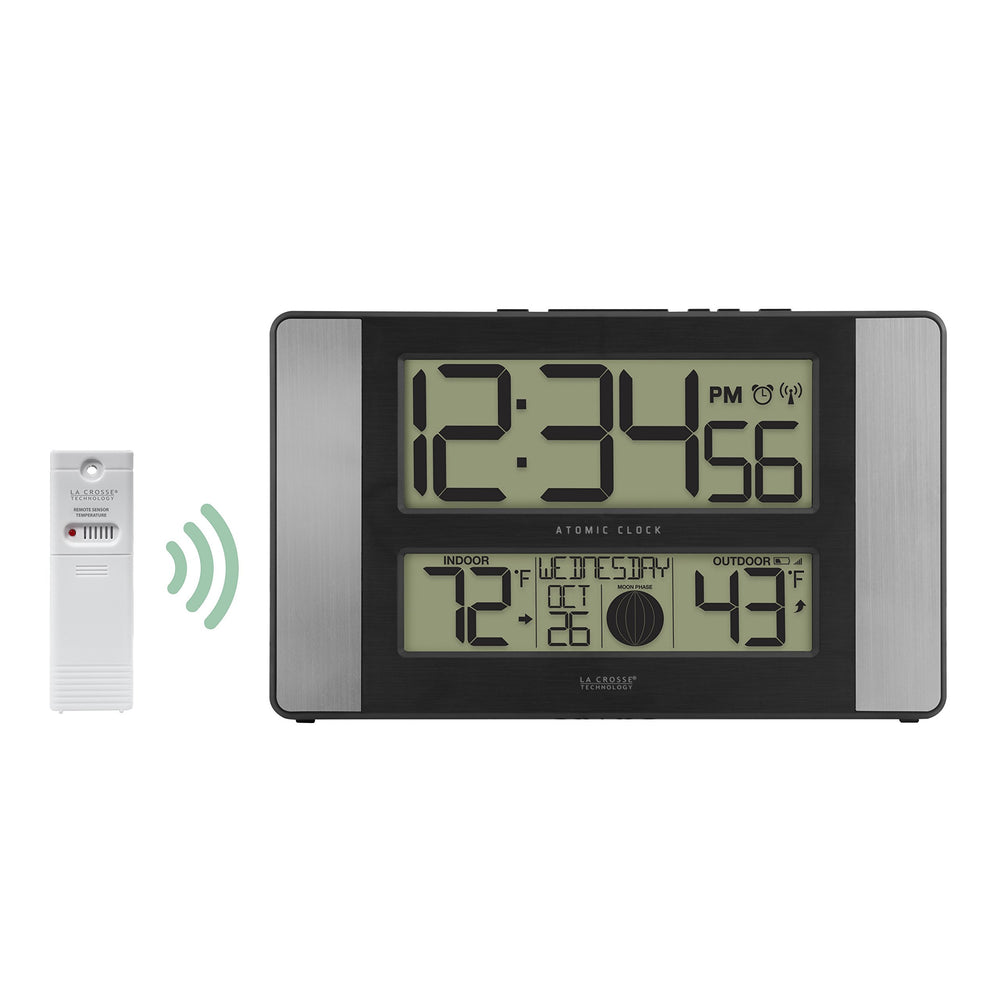 La Crosse Technology close-up of large 2.125 inch time digits for easy visibility