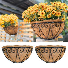 LáLáGreen front view of two black metal wall planters showing clean profile and neat display