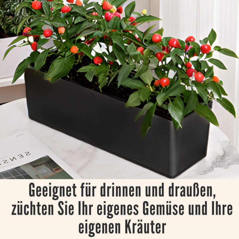 LáLáGreen planter close-up of material finish showing durable modern design benefits