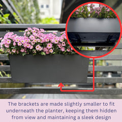 LáLáGreen detail of matte plastic texture showing durable weather-resistant benefit