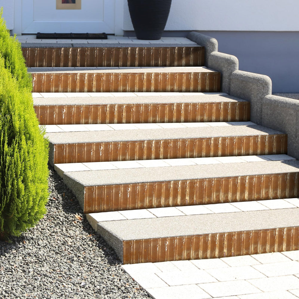 LAVEVE landscape in use showing separation of lawn and flower bed benefit