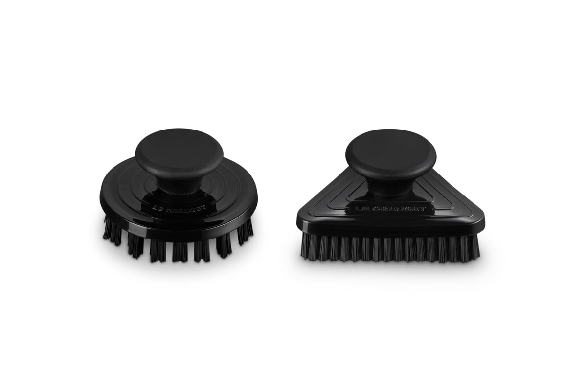 Le Creuset cleaning brushes front view showing two-piece set and tidy storage benefit