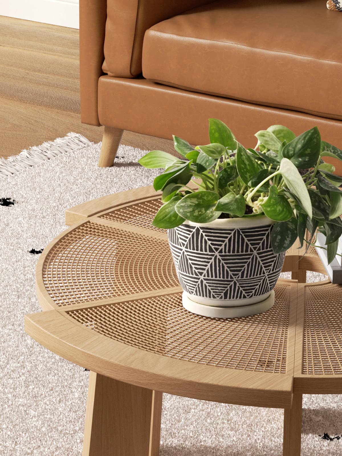 LE TAUCI drainage hole and saucer detail keeping surfaces clean and preventing spills