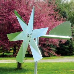 Lehman's blade close-up revealing zinc-plated steel and weather resistance