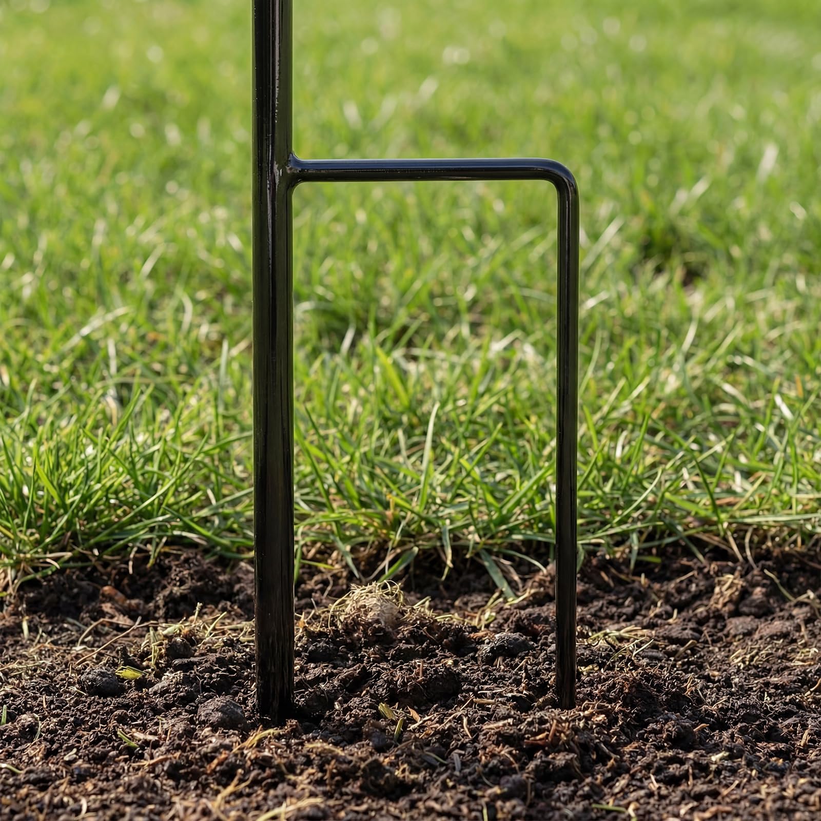 LEIFIDE pole close-up of black finish showing weather-resistant protective coating