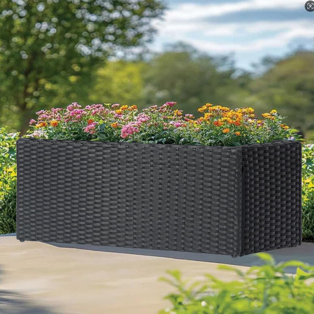 LEWIS&WAYNE close side detail of PE rattan texture demonstrating durable finish