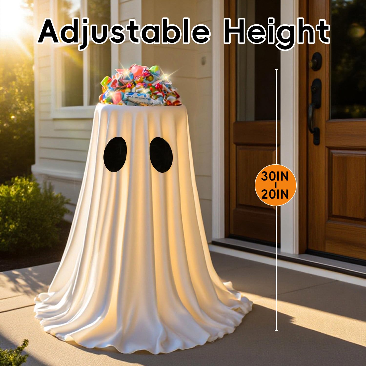 LinkCute porch display in use drawing visitors with festive lighting