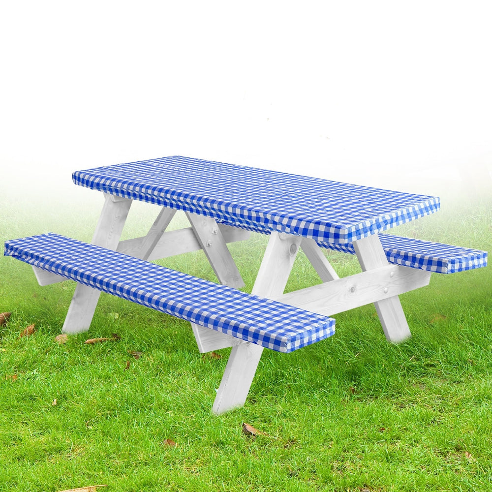 LINPRO lifestyle backyard picnic with cover providing instant tidy dining surface