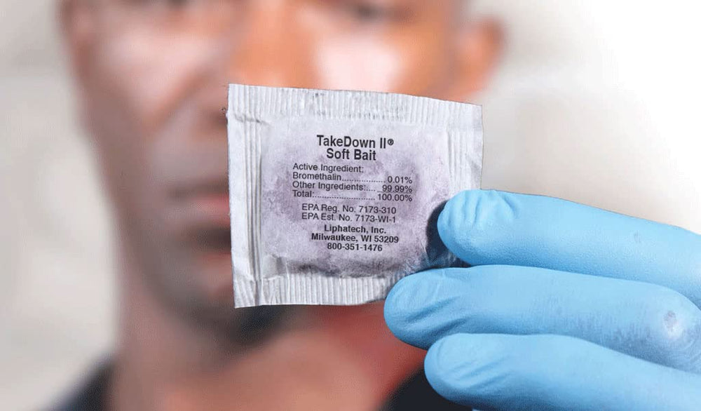 LIPHA TECH 8 g pouch close-up showing soft bait texture and single-dose convenience benefit