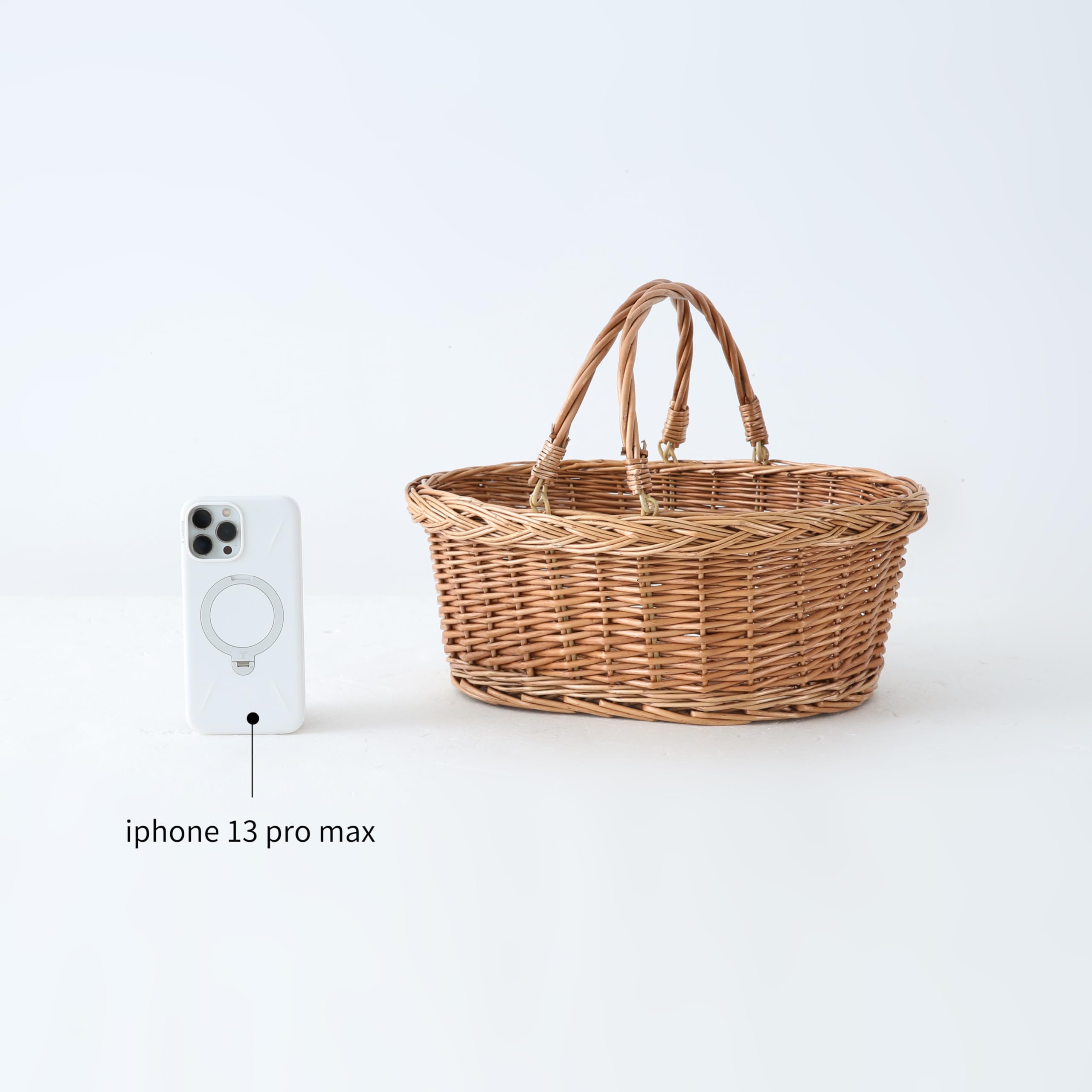 Longero basket in picnic setting illustrating practical portability and style