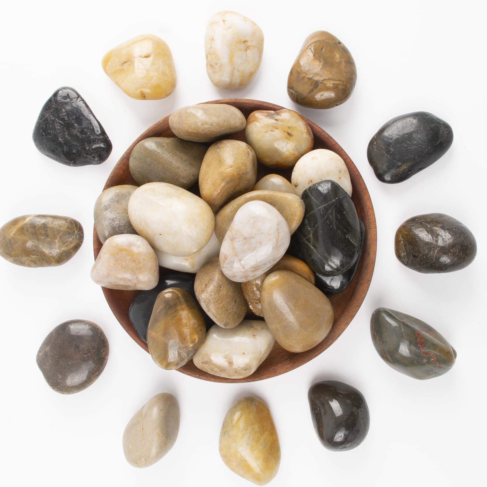 LOOIOOJ close-up of polished pebble texture highlighting smooth finish and natural color