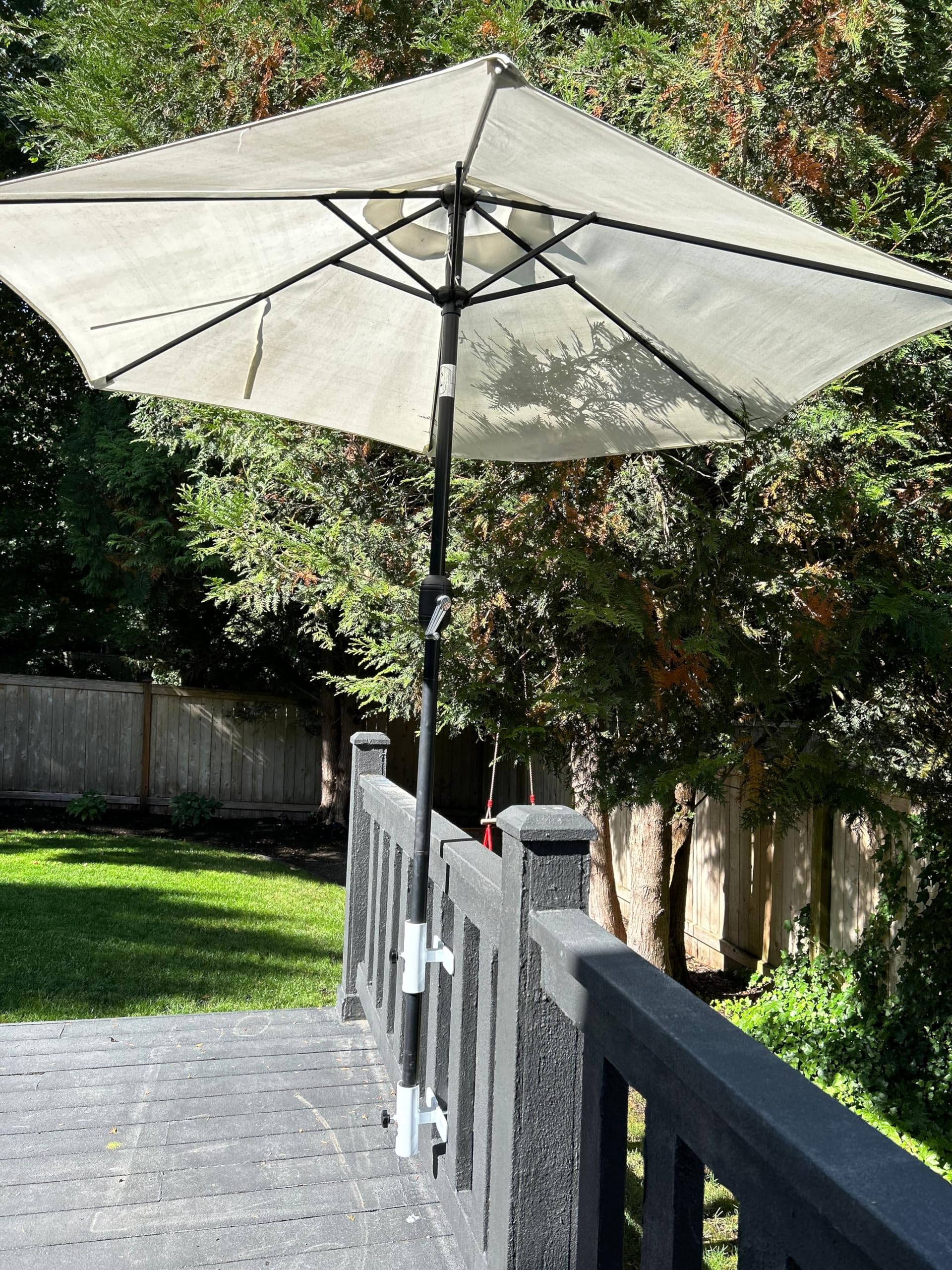 LOVE YOUR DECK side profile with umbrella illustrating stability benefit