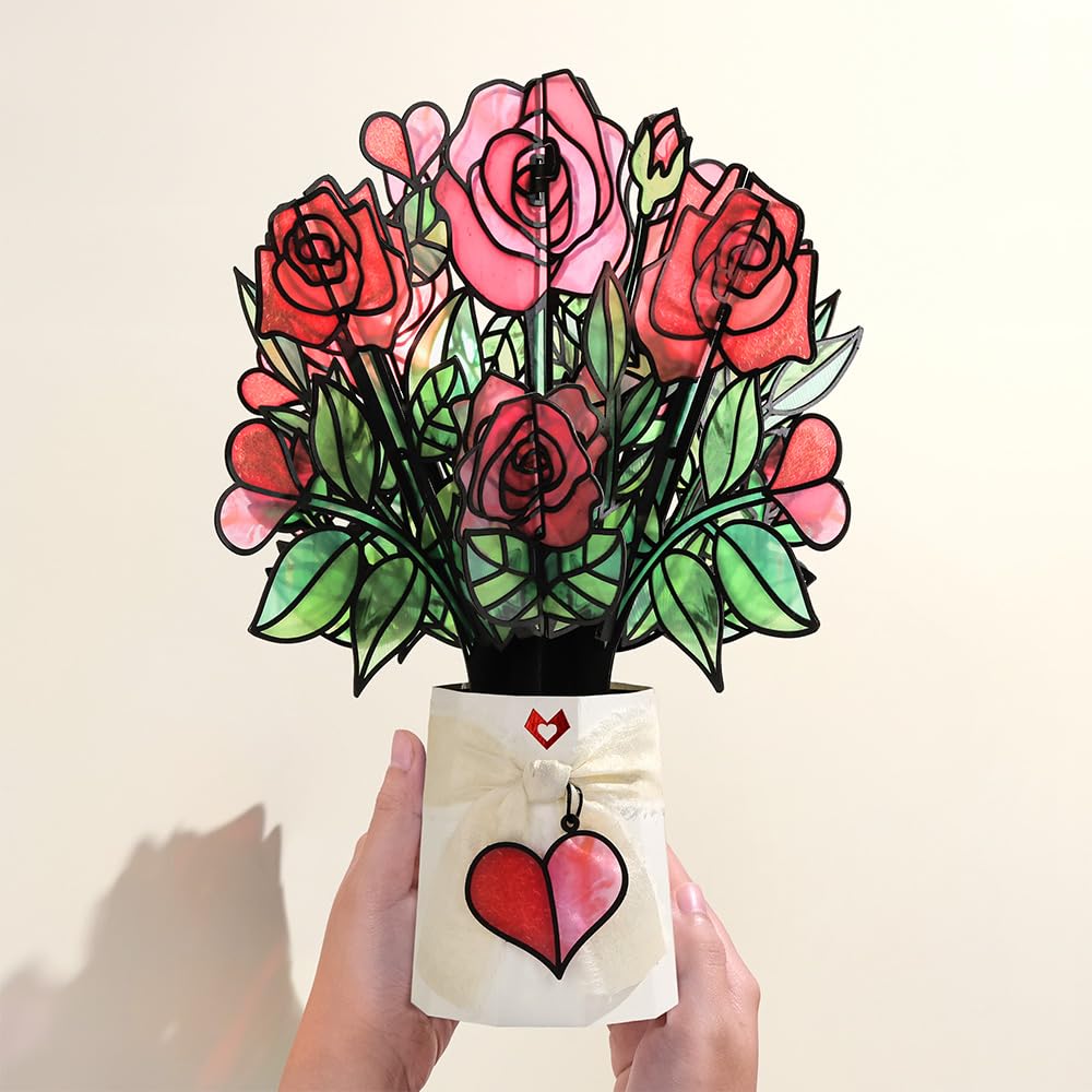 Lovepop decorative vase and charm detail highlighting quality finish and display stability