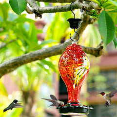 LUJII closeup of embedded pigment in double‑layer glass, demonstrating long‑lasting color