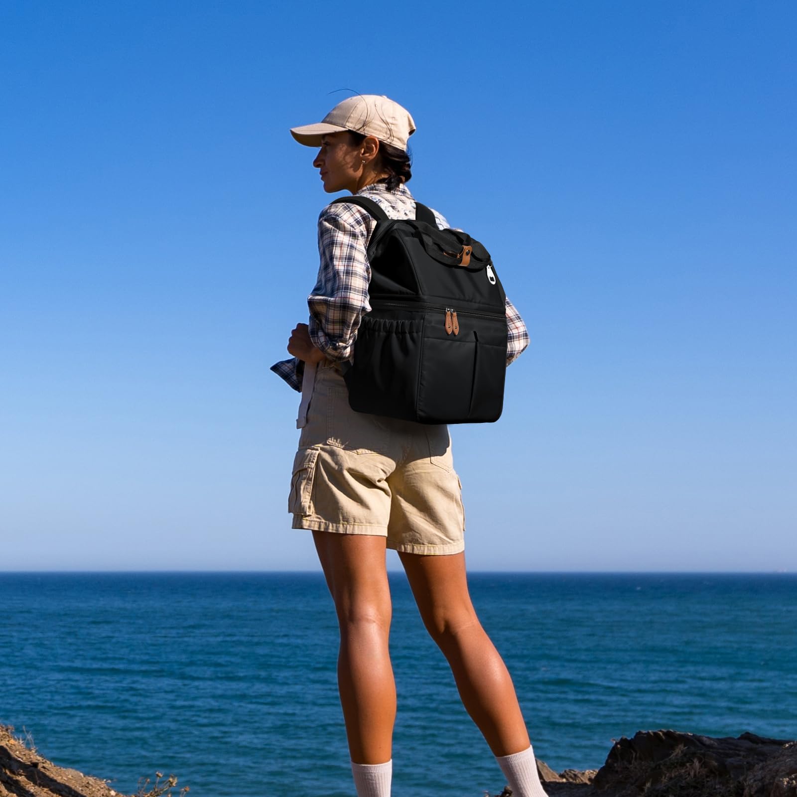 Maelstrom lifestyle shot at beach demonstrating hands-free convenience