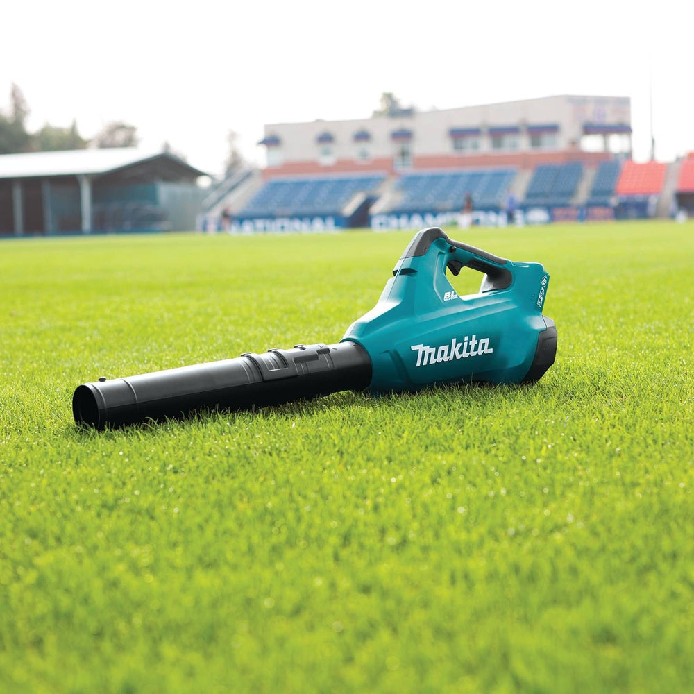 Makita XBU02Z nozzle close-up highlighting airflow port and durable construction for performance
