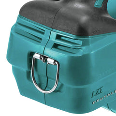Makita bar and chain close-up highlighting sharp chain for fast cuts
