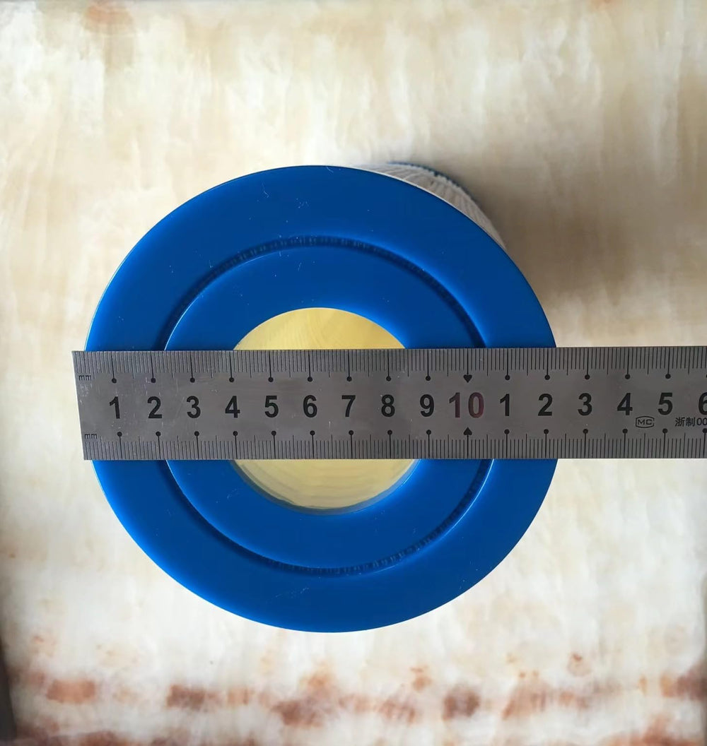 Malaka single filter next to tools indicating quick swap convenience