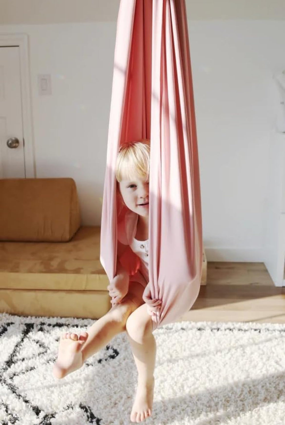 Care label and fabric tag of Marlowe & Co swing indicating machine-washable convenience