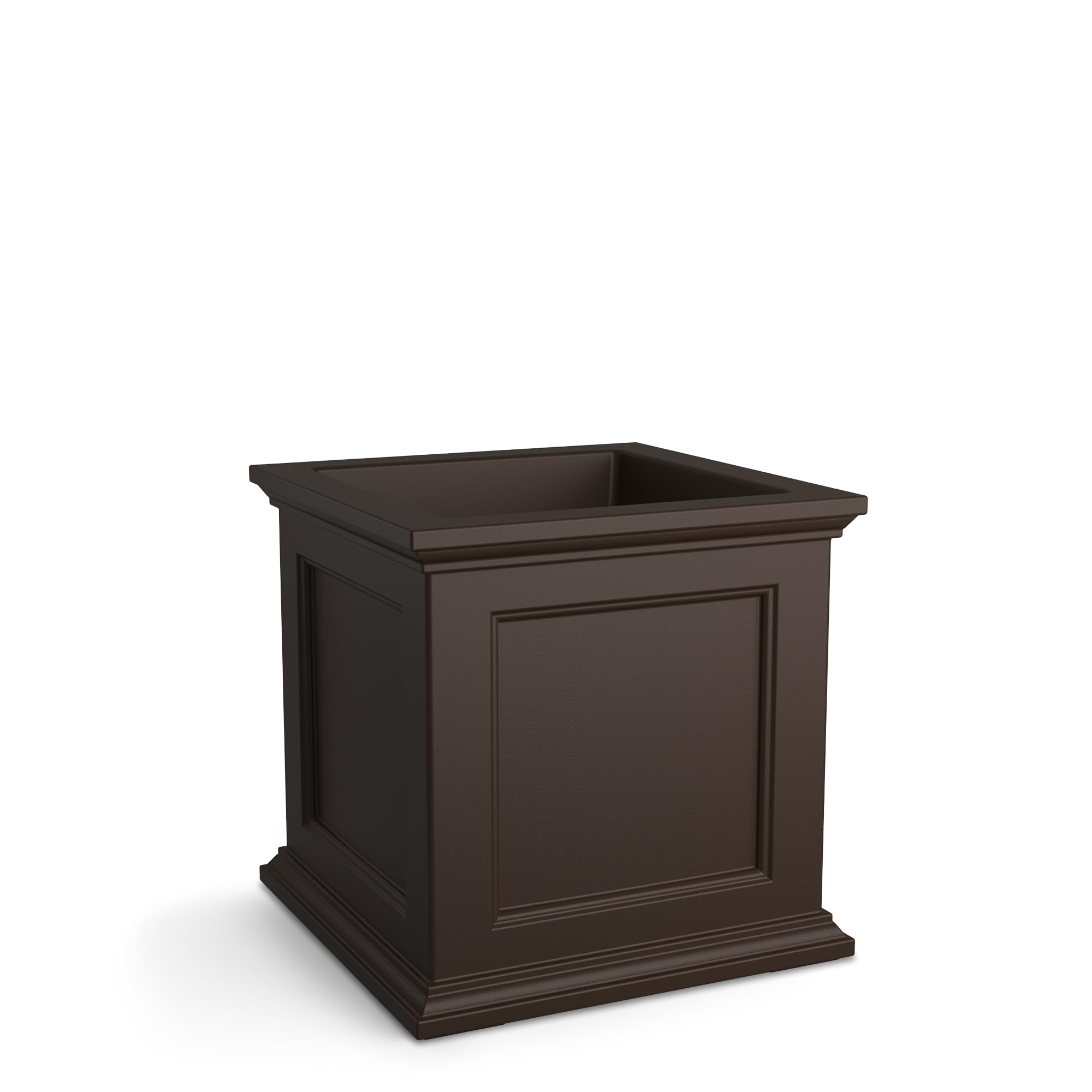 Mayne Fairfield next to chair illustrating 20-inch scale and placement options