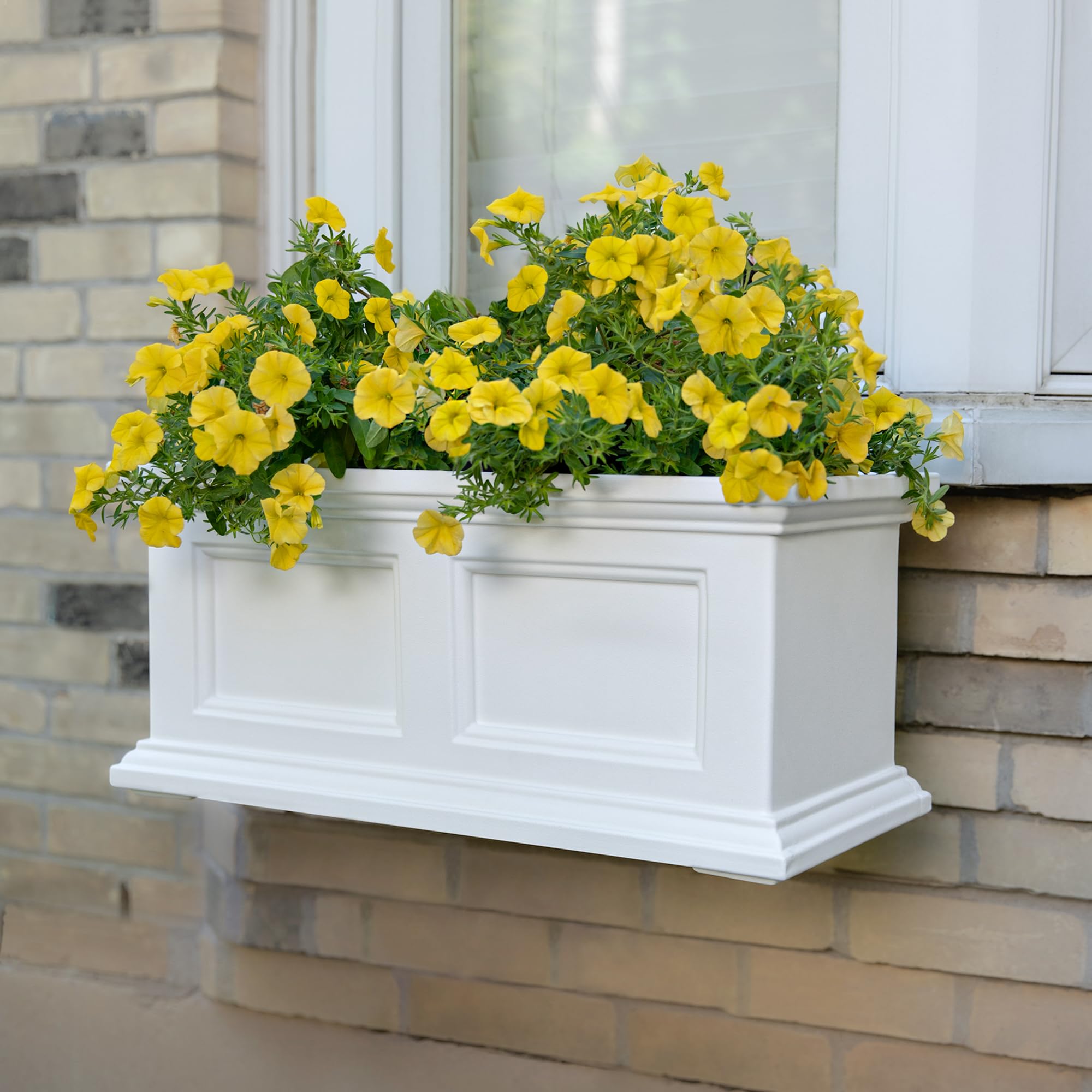 Mayne Fairfield with included steel mounting hardware showing durable brackets and secure fit