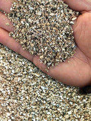 MDPQT bag front view showing 30 QT vermiculite and clear labeling for gardening