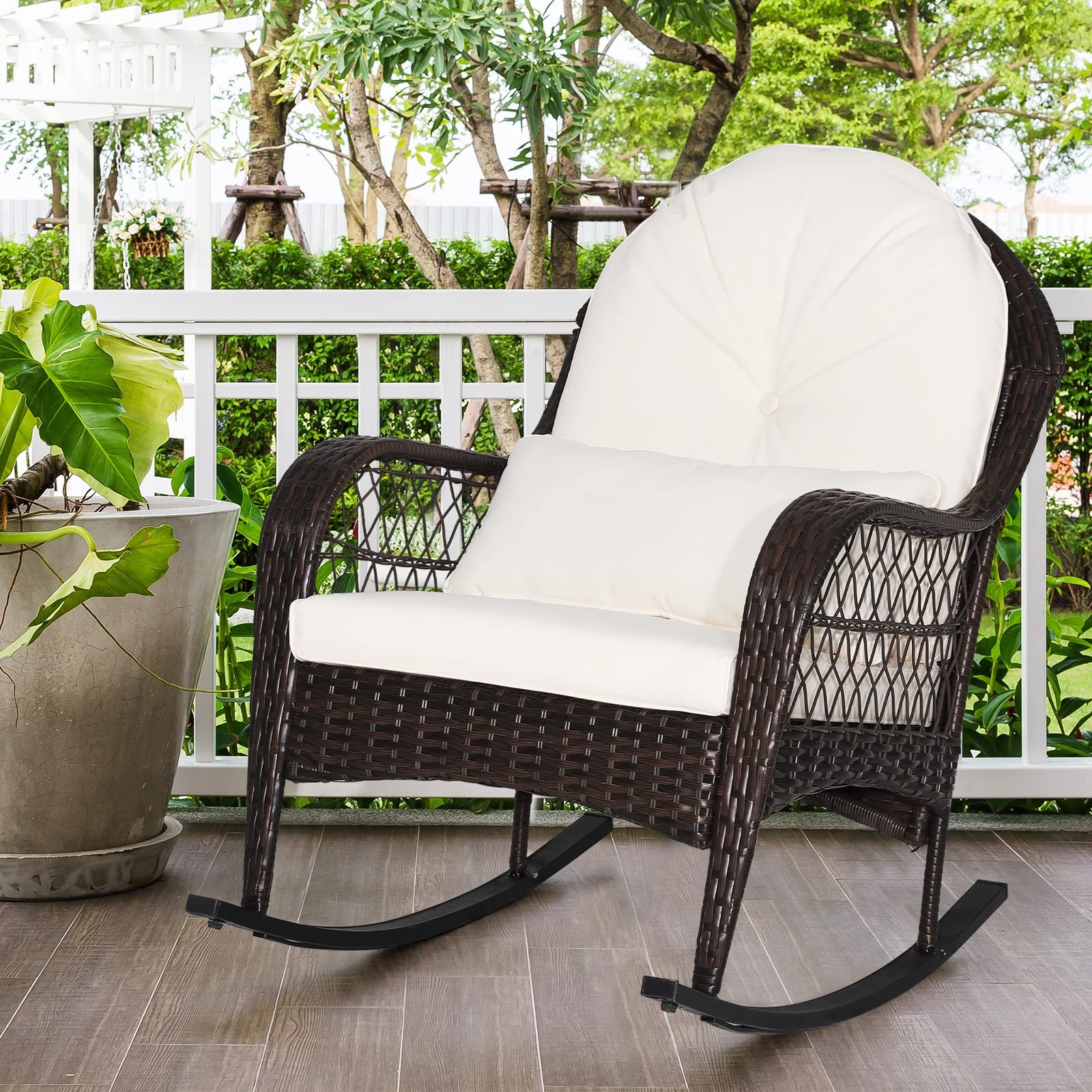 MEDIMALL zippered cushion cover detail enabling simple cleaning