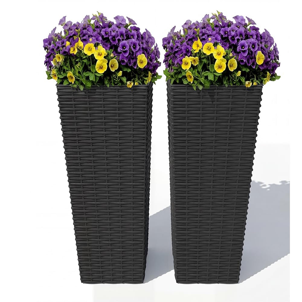 MegaChoice front view of both planters showing size and style benefit