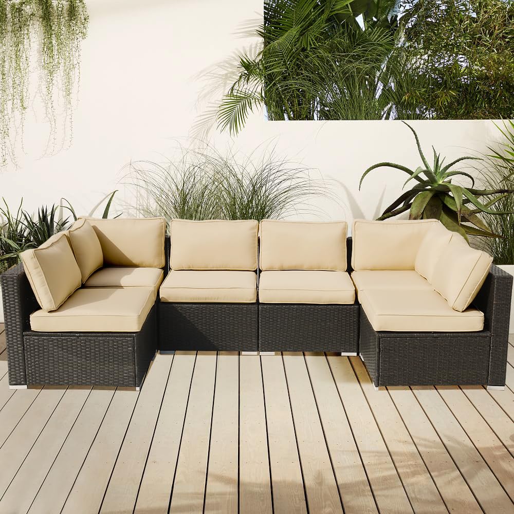 Mehoodah outdoor patio scene displaying covers blending with decor and protection