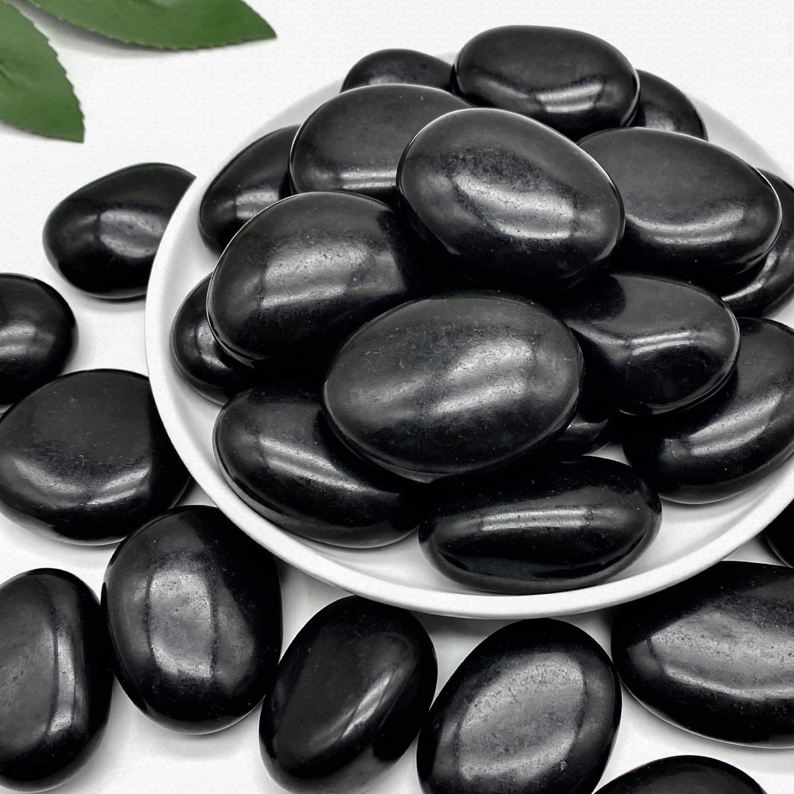 Mengdewei front of bag showing polished black river rocks and product weight