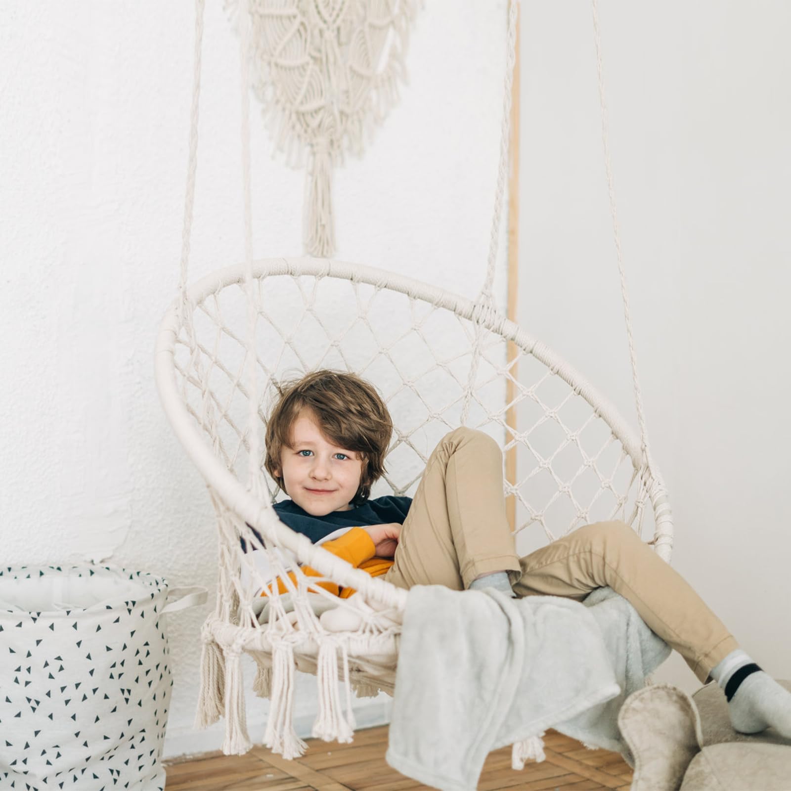 Mertonzo reading nook setup showing chair creating a tranquil personal space