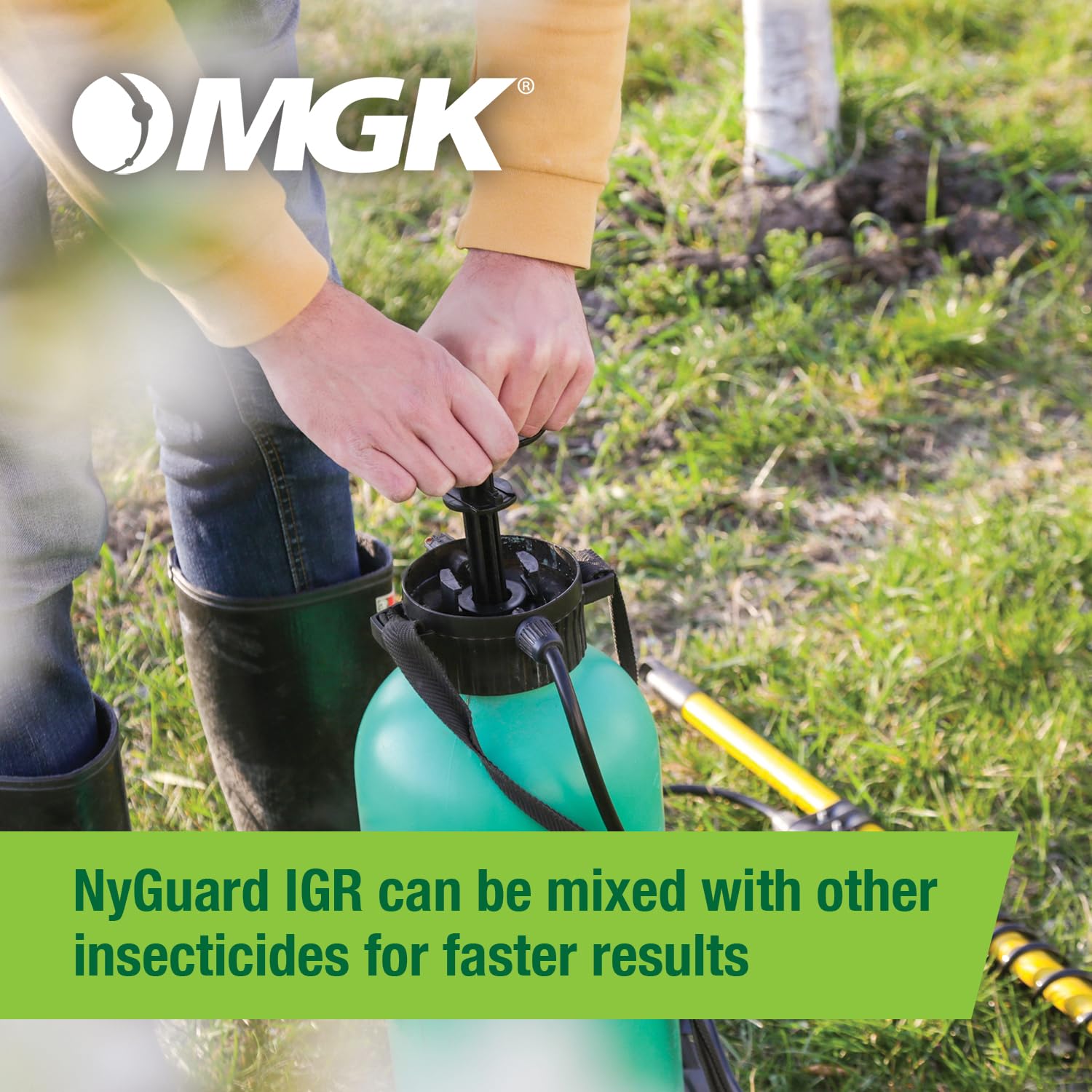 MGK NyGuard botella junto a regla para comparar tamaño práctico
