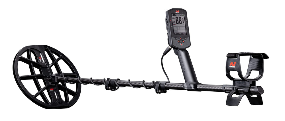MINELAB MANTICORE front view showing full shaft and coil, clear ergonomic design benefit