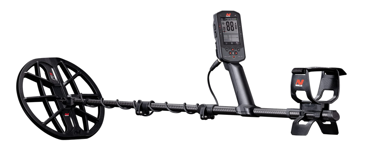MINELAB MANTICORE front view showing full shaft and coil, clear ergonomic design benefit