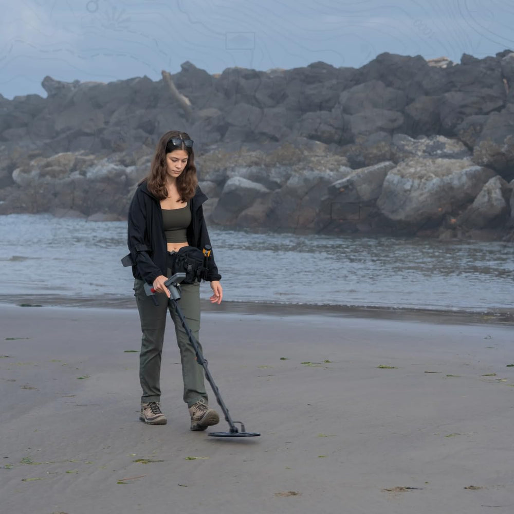 MINELAB underwater detection image demonstrating IP68 submersible capability