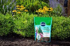 Miracle-Gro bag close-up highlighting directions and ingredient callouts