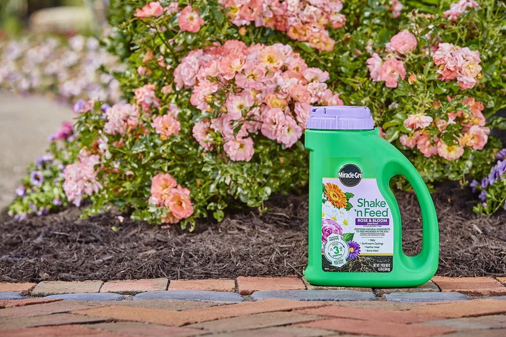 Miracle-Gro close-up of granules highlighting slow-release benefit