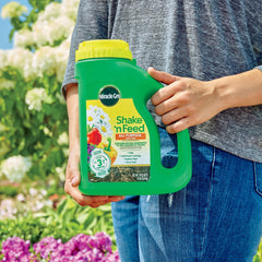 Miracle-Gro close-up of granules highlighting slow-release nutrient benefit