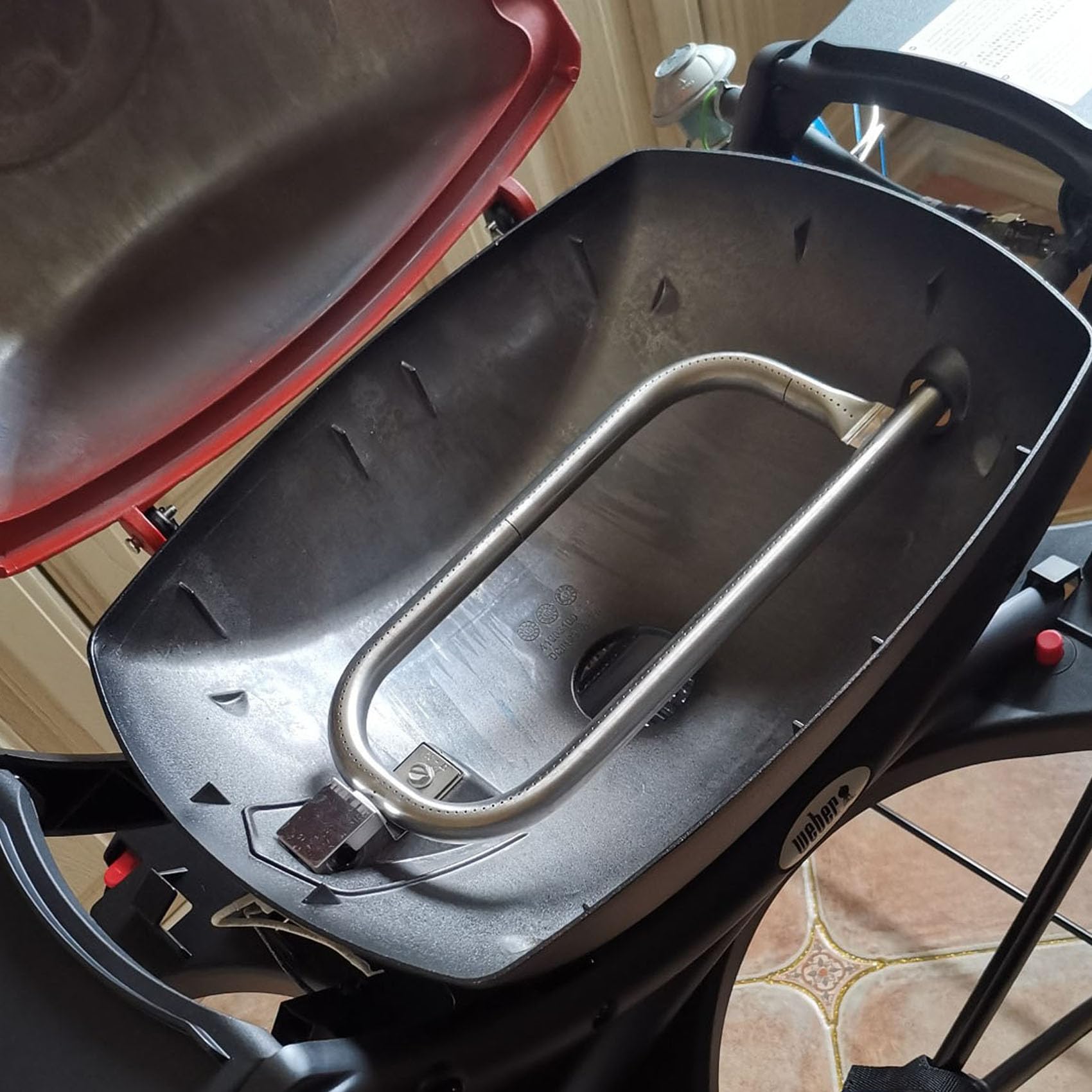 MOASKER kit installed in a Weber Q1000 demonstrating restored grill performance benefit