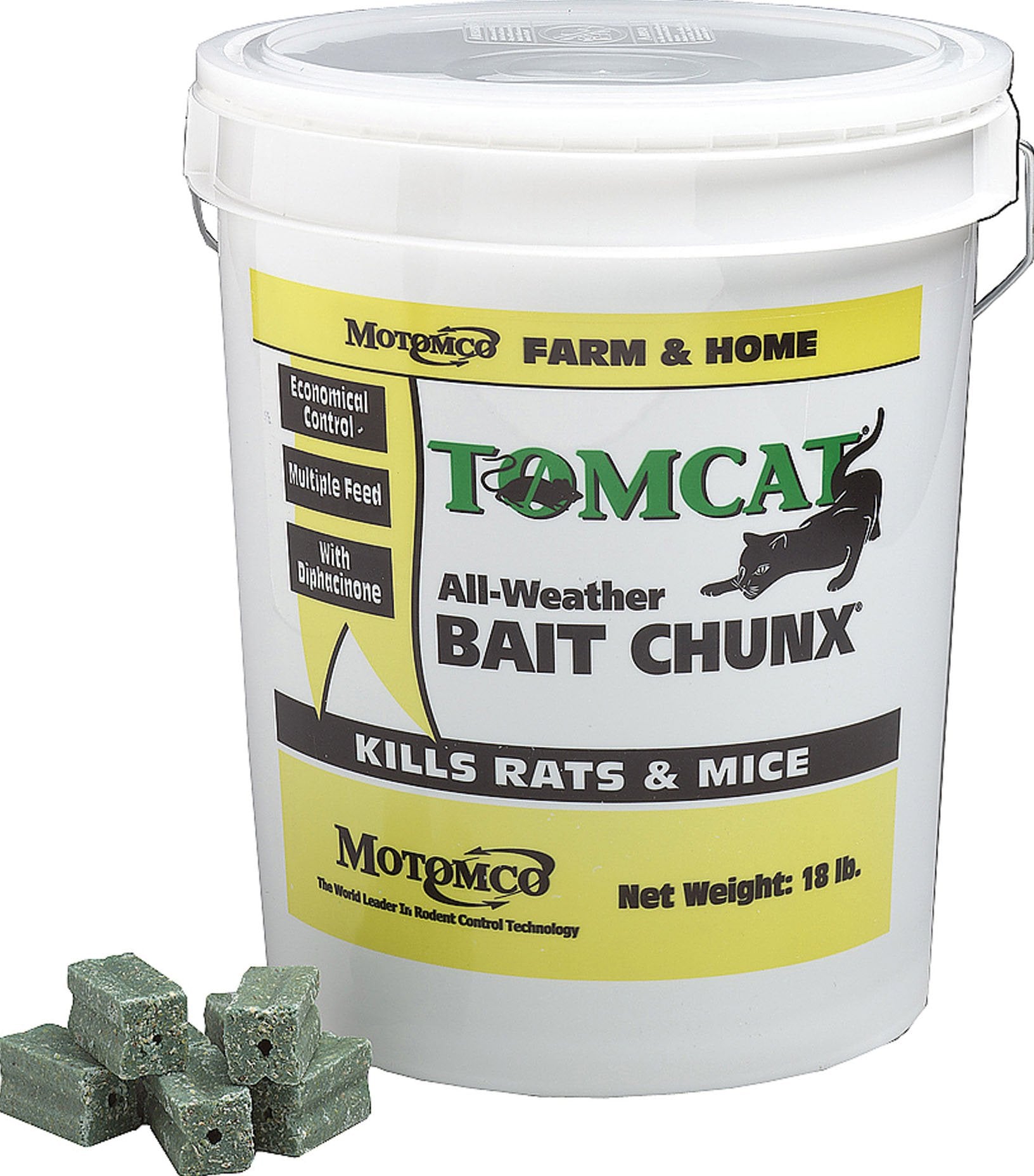 Motomco Tomcat front packaging showing sealed 1-ounce bait packet and clear labeling for durable use