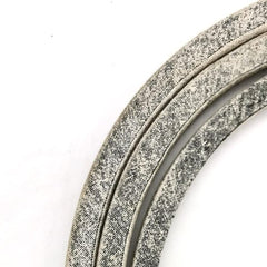 MUMUTIPS close-up of belt texture and teeth highlighting durable construction