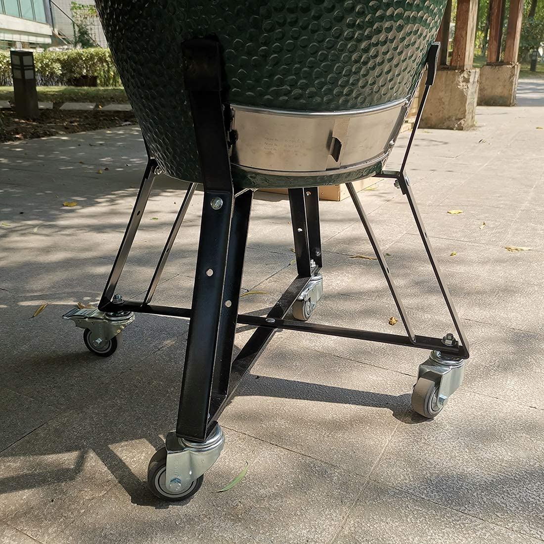 Mydracas cart beside a person showing scale and ergonomic cooking height