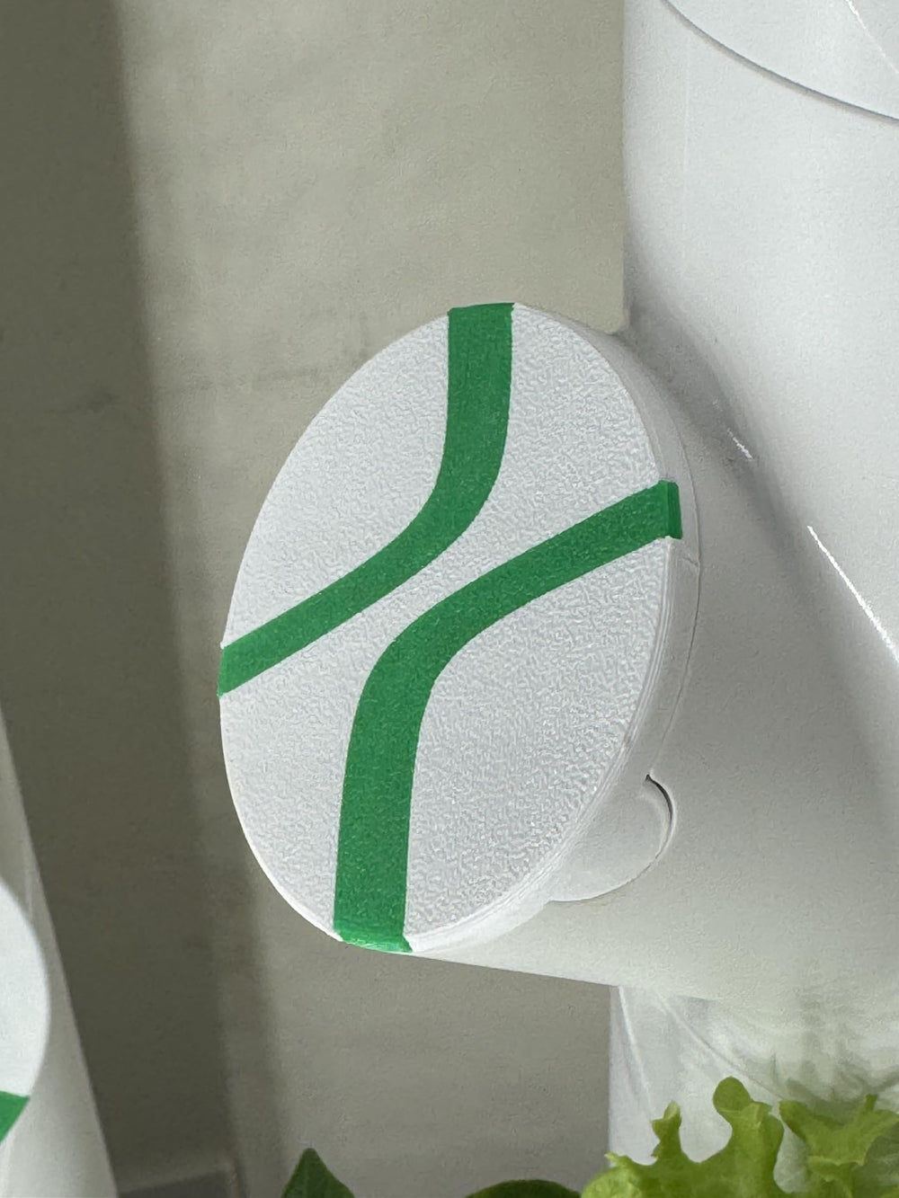 MyGardyn cap front view showing textured surface and tidy light-blocking benefit