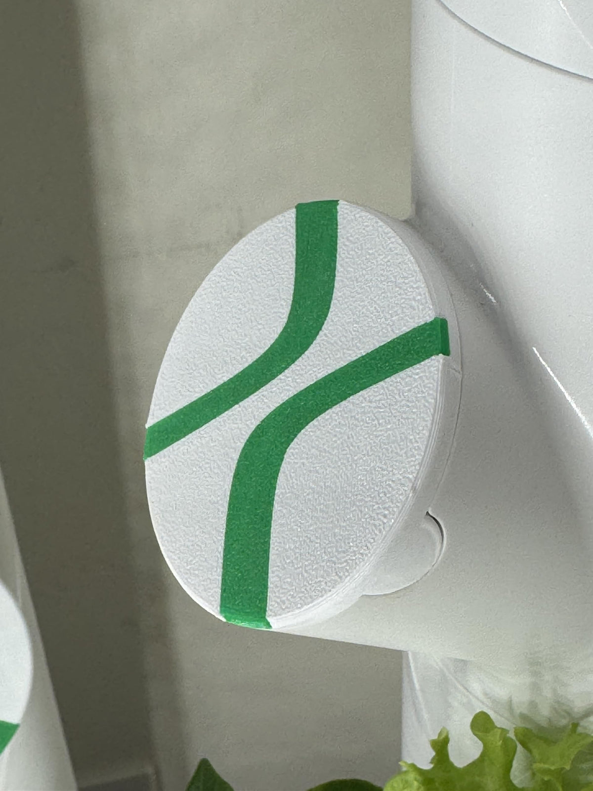 MyGardyn cap front view showing textured surface and tidy light-blocking benefit