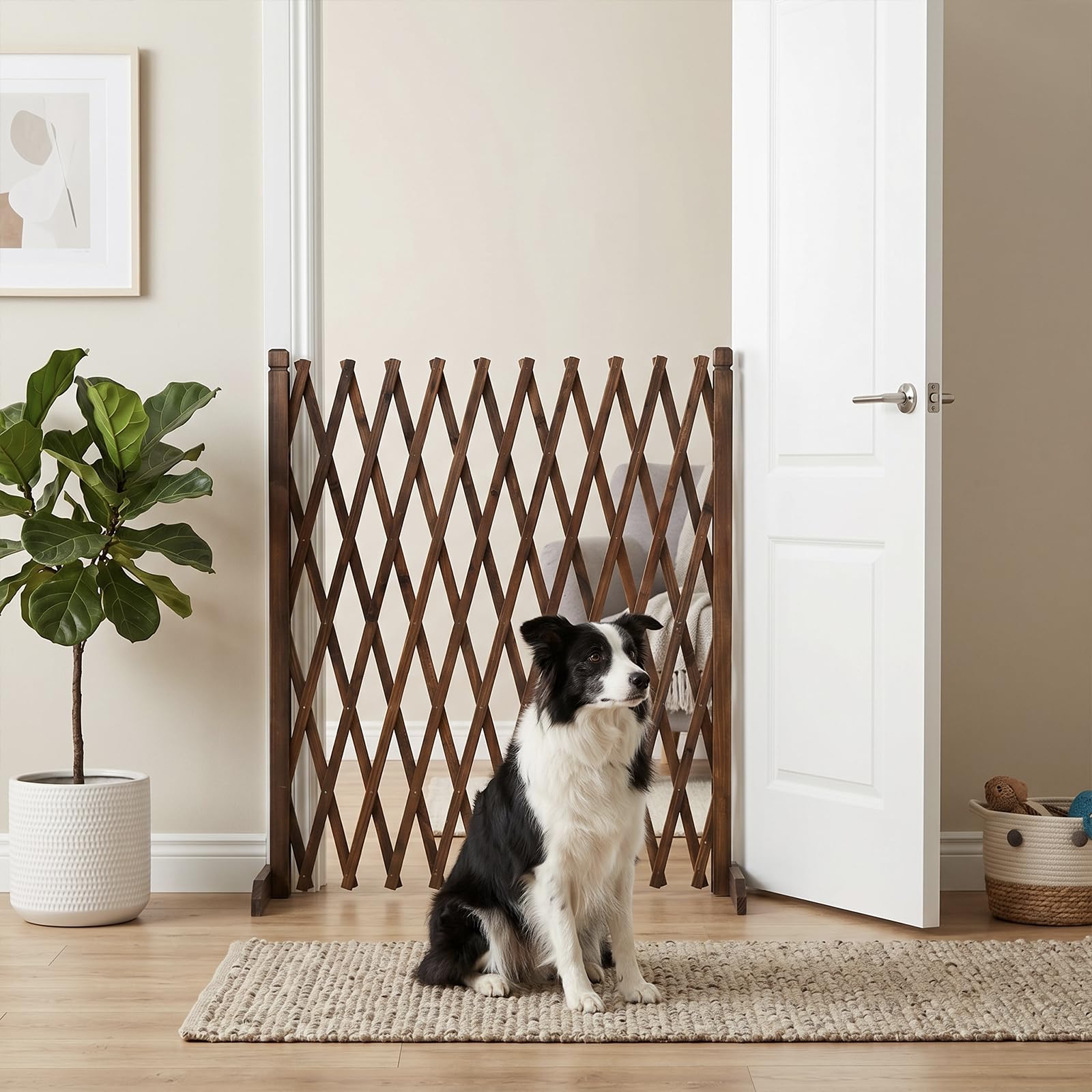 MyGift close-up of diamond lattice texture and wood grain, highlights plant support points