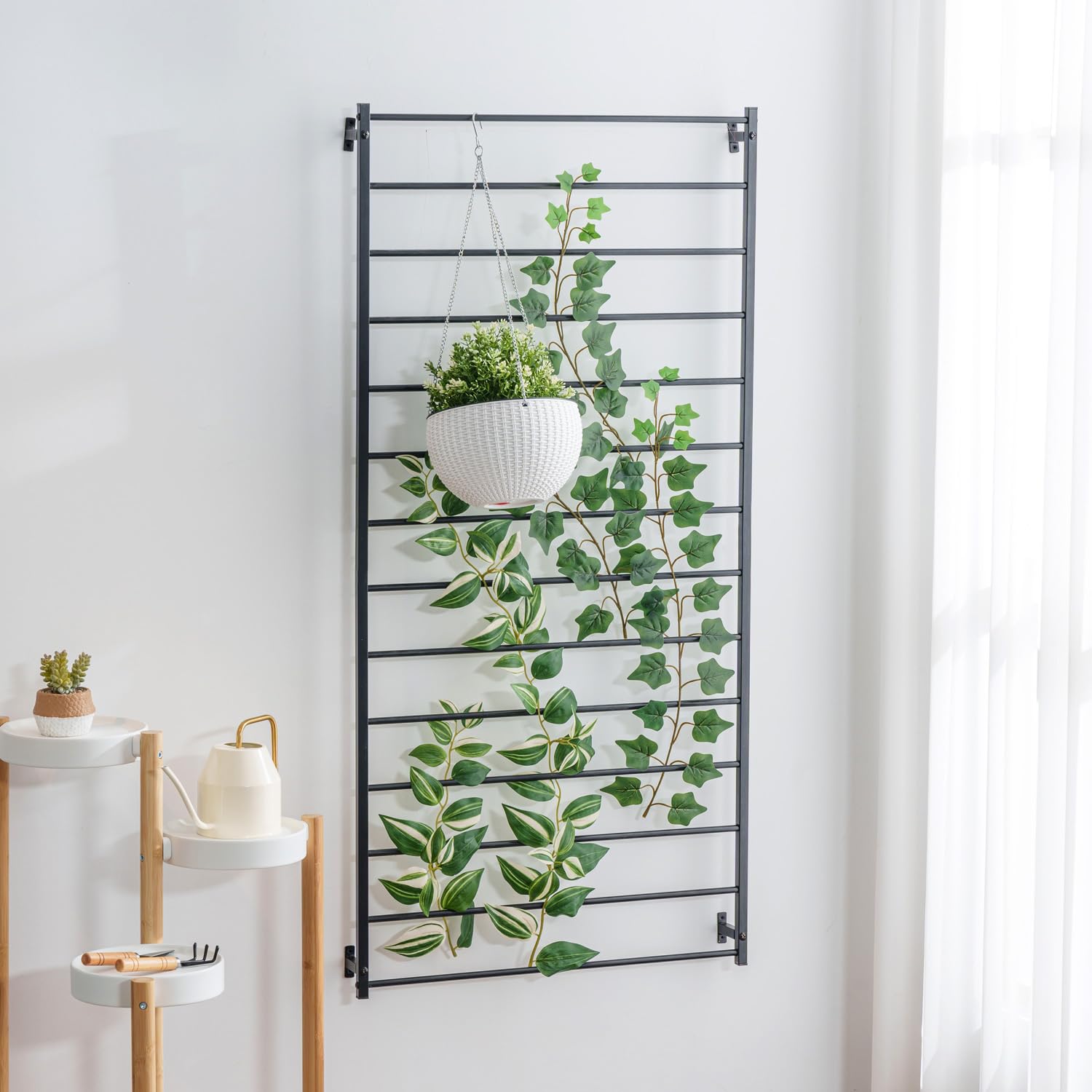 MyGift trellis with hanging pots detail illustrating easy planter attachment and display