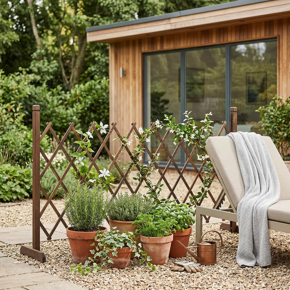 MyGift trellis legs detail showing sturdy feet, improves freestanding stability on soil
