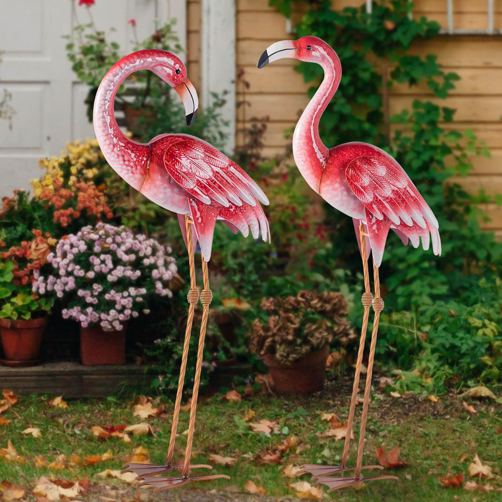 Natelf hands assembling flamingo into stake emphasizing quick tool-free setup