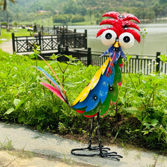 Natelf full-scale setting showing rooster size and clear visual impact in yard